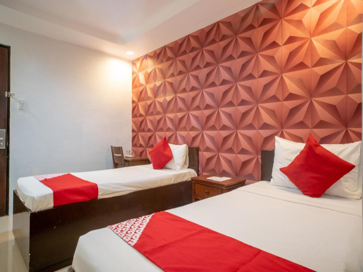 Oyo 697 Obrero Suites Davao City Extérieur photo