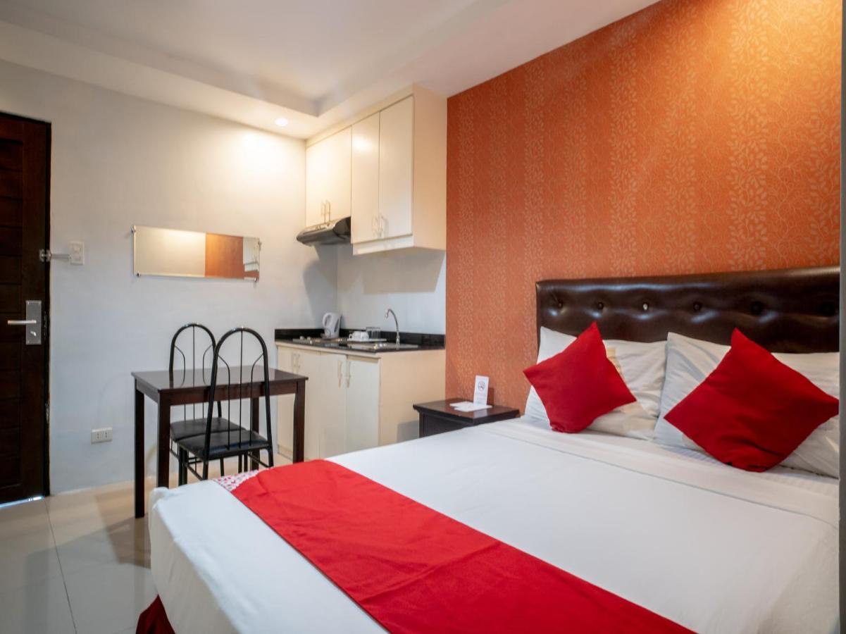 Oyo 697 Obrero Suites Davao City Extérieur photo