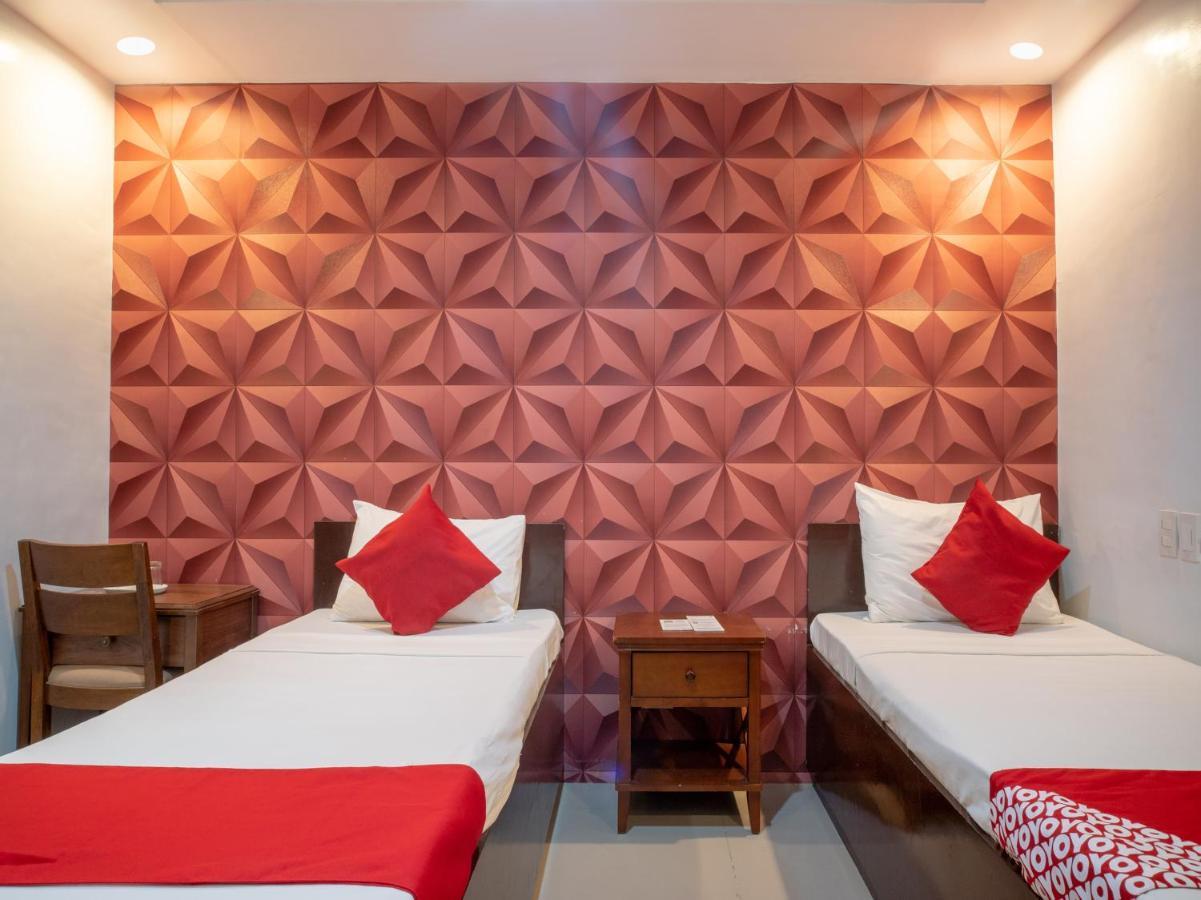 Oyo 697 Obrero Suites Davao City Extérieur photo