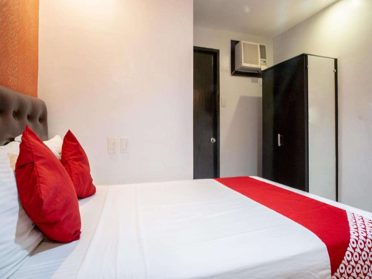 Oyo 697 Obrero Suites Davao City Extérieur photo