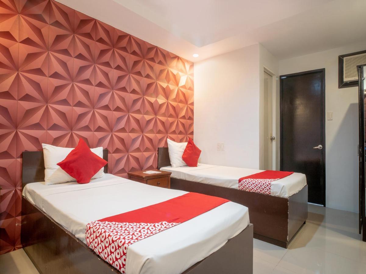 Oyo 697 Obrero Suites Davao City Extérieur photo
