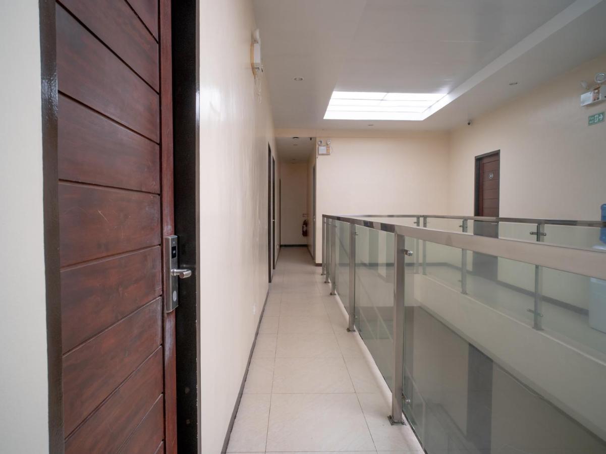 Oyo 697 Obrero Suites Davao City Extérieur photo