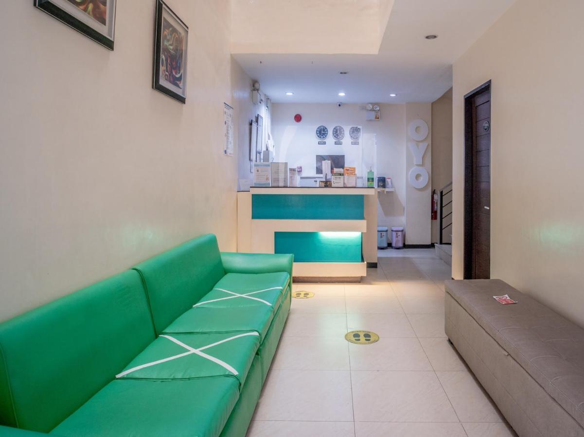 Oyo 697 Obrero Suites Davao City Extérieur photo