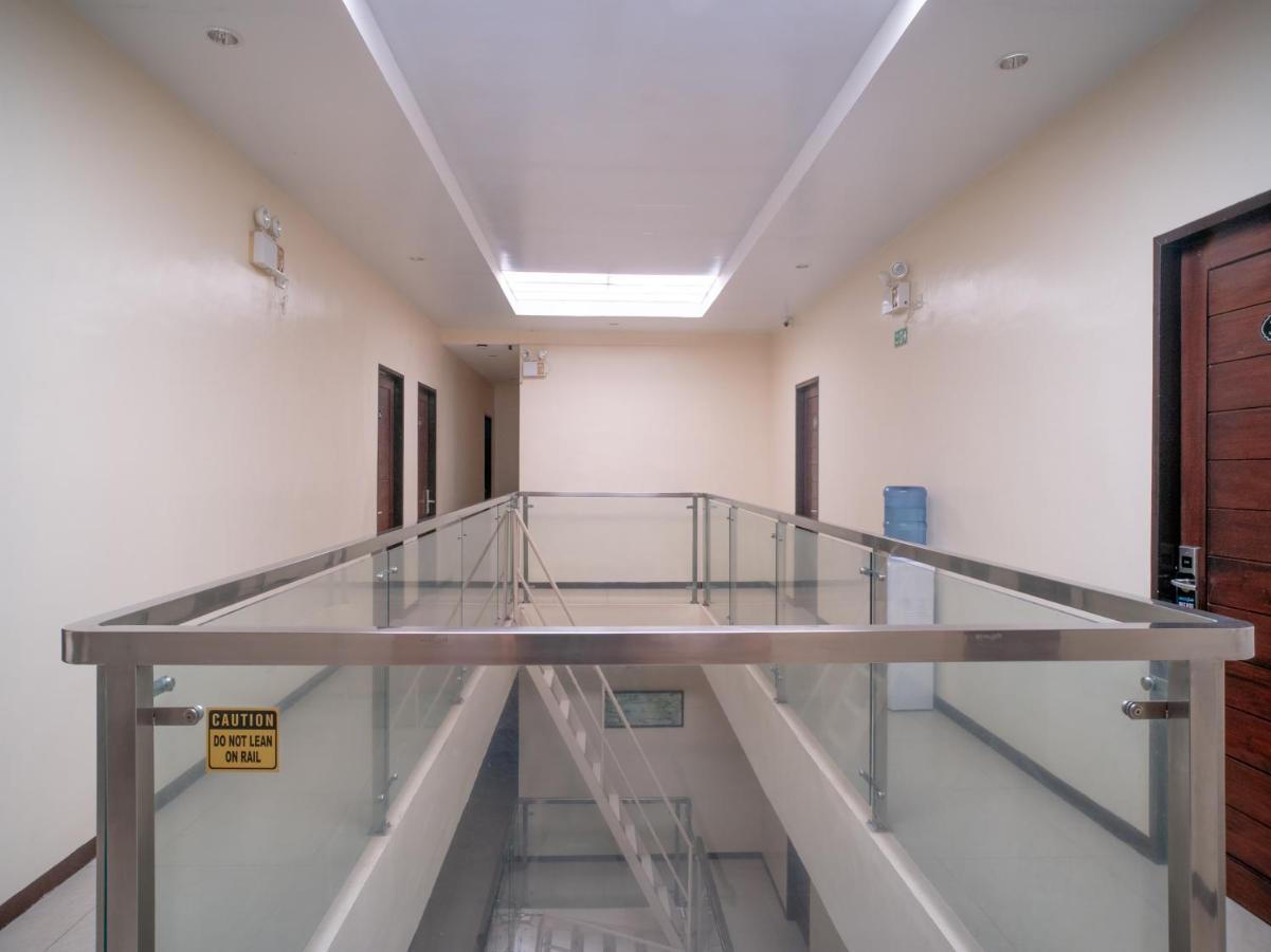 Oyo 697 Obrero Suites Davao City Extérieur photo